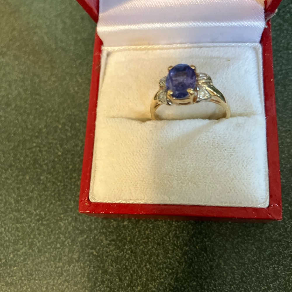 Elegant Gold and Blue Gemstone Ring